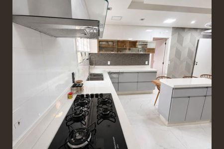 Apartamento à venda com 234m², 4 quartos e 4 vagas