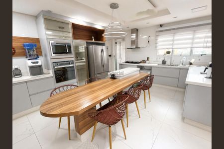 Apartamento à venda com 234m², 4 quartos e 4 vagas