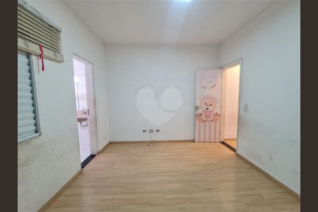 Casa à venda com 3 quartos, 300m² em Vila Granada, São Paulo