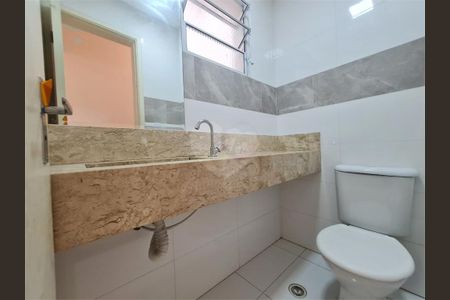 Casa à venda com 3 quartos, 300m² em Vila Granada, São Paulo