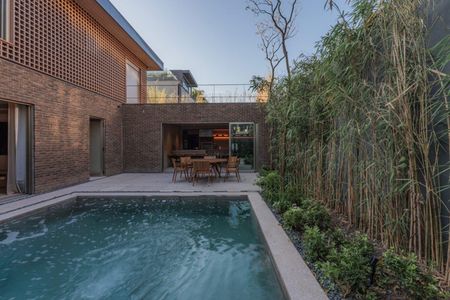 Casa à venda com 701m², 4 quartos e 4 vagas