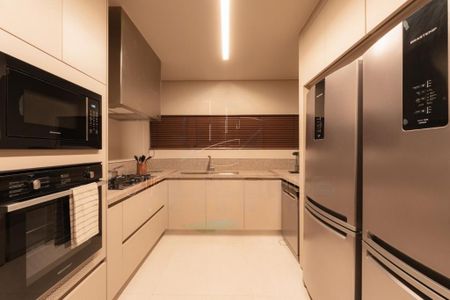 Casa à venda com 701m², 4 quartos e 4 vagas
