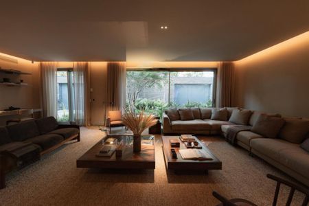 Casa à venda com 701m², 4 quartos e 4 vagas