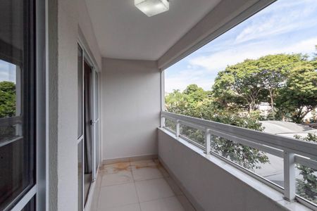 Apartamento à venda com 90m², 3 quartos e 1 vaga Apartamento à venda com 90m², 3 quartos e 1 vagaVaranda