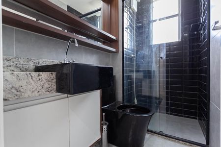 Apartamento à venda com 90m², 3 quartos e 1 vaga Apartamento à venda com 90m², 3 quartos e 1 vagaBanheiro social