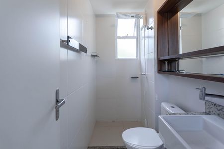 Apartamento à venda com 90m², 3 quartos e 1 vaga Apartamento à venda com 90m², 3 quartos e 1 vagaBanheiro da suíte