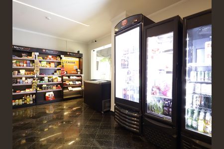 Casa de condomínio à venda com 156m², 4 quartos e 3 vagasMini Mercado