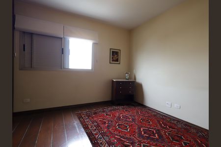 Casa de condomínio à venda com 156m², 4 quartos e 3 vagasSuíte 2