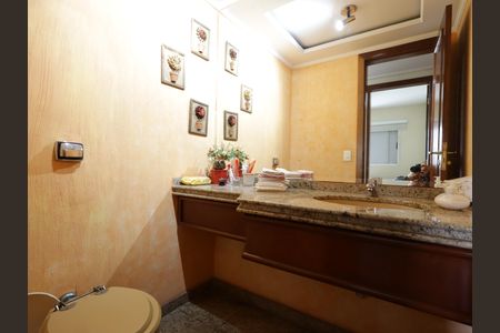 Casa de condomínio à venda com 156m², 4 quartos e 3 vagasLavabo