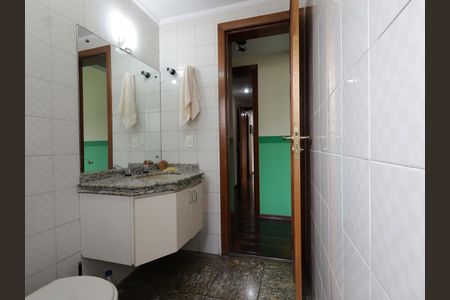 Casa de condomínio à venda com 156m², 4 quartos e 3 vagasBanheiro da Suíte 3