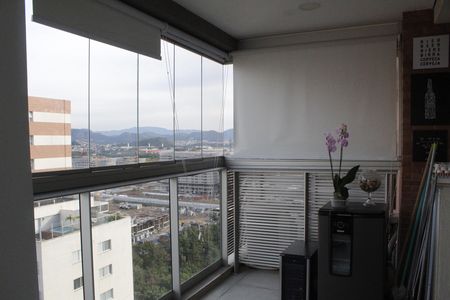 Apartamento para alugar com 76m², 2 quartos e 2 vagasVaranda da Sala