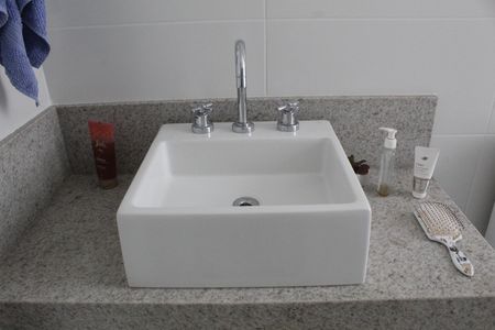 Apartamento para alugar com 76m², 2 quartos e 2 vagasBanheiro da Suíte 1