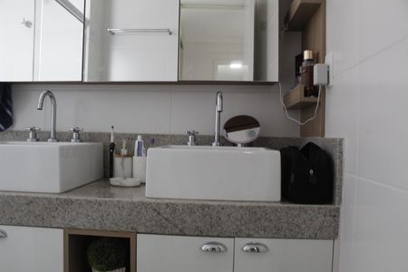 Apartamento para alugar com 76m², 2 quartos e 2 vagasBanheiro da Suíte 2