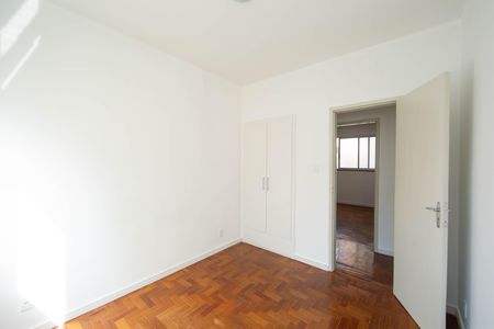 Apartamento à venda com 80m², 3 quartos e 1 vaga Apartamento à venda com 80m², 3 quartos e 1 vagaQUARTO2