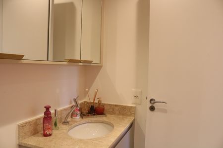 Apartamento à venda com 90m², 3 quartos e 2 vagasBanheiro 2