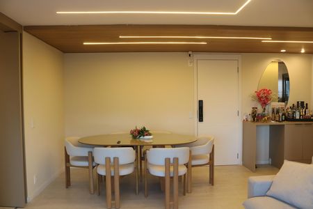 Apartamento à venda com 90m², 3 quartos e 2 vagasSala