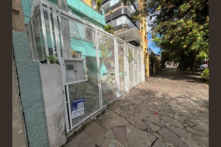 Casa à venda com 257m², 3 quartos e 3 vagasFachada