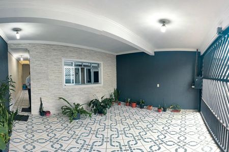 Casa para alugar com 131m², 2 quartos e 2 vagas Casa para alugar com 131m², 2 quartos e 2 vagasGaragem