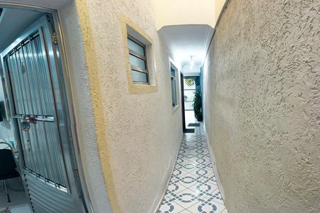 Casa para alugar com 131m², 2 quartos e 2 vagas Casa para alugar com 131m², 2 quartos e 2 vagasCorredor