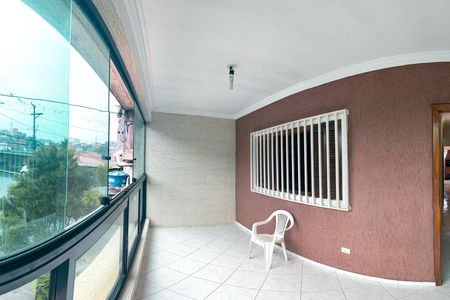 Casa para alugar com 131m², 2 quartos e 2 vagas Casa para alugar com 131m², 2 quartos e 2 vagasvaranda