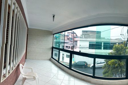 Casa para alugar com 131m², 2 quartos e 2 vagas Casa para alugar com 131m², 2 quartos e 2 vagasvaranda