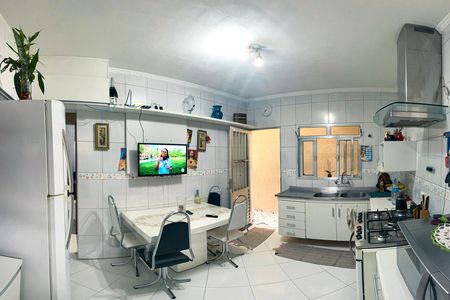 Casa para alugar com 131m², 2 quartos e 2 vagas Casa para alugar com 131m², 2 quartos e 2 vagascozinha