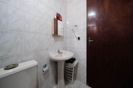 Casa à venda com 130m², 3 quartos e 2 vagasBanheiro 1