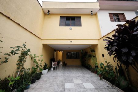 Casa à venda com 130m², 3 quartos e 2 vagasÁrea externa