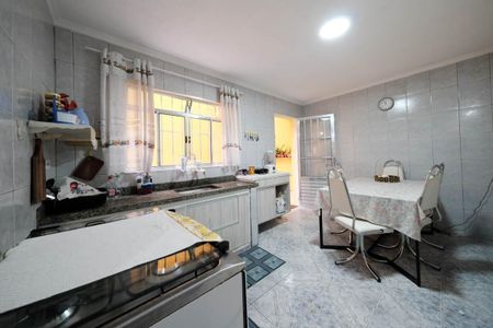 Casa à venda com 130m², 3 quartos e 2 vagasCozinha