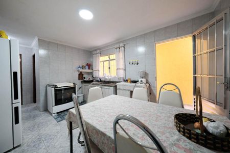 Casa à venda com 130m², 3 quartos e 2 vagasCozinha