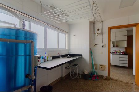 Apartamento à venda com 229m², 4 quartos e 4 vagasÁrea de Serviço