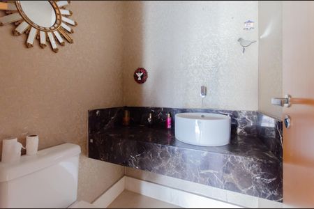 Apartamento à venda com 229m², 4 quartos e 4 vagasLavabo