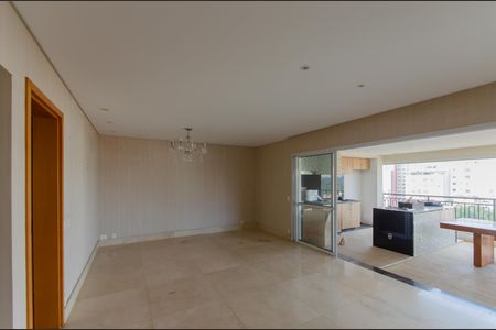 Apartamento à venda com 229m², 4 quartos e 4 vagasSala