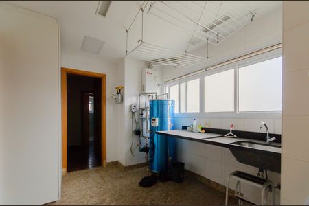 Apartamento à venda com 229m², 4 quartos e 4 vagasÁrea de Serviço