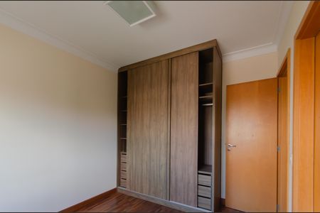 Apartamento à venda com 229m², 4 quartos e 4 vagasSuíte 2