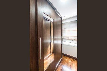 Casa à venda com 500m², 4 quartos e 4 vagas Casa à venda com 500m², 4 quartos e 4 vagasCloset da suíte