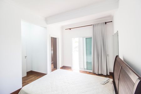 Casa à venda com 500m², 4 quartos e 4 vagas Casa à venda com 500m², 4 quartos e 4 vagasSuíte 3