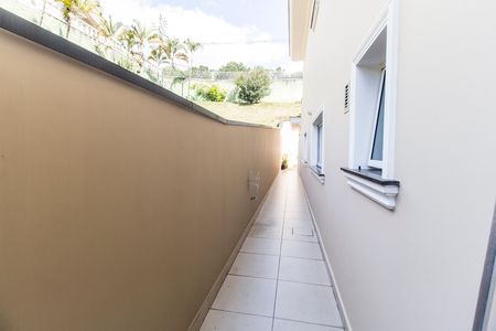 Casa à venda com 500m², 4 quartos e 4 vagas Casa à venda com 500m², 4 quartos e 4 vagasEntrada