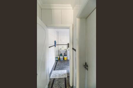 Casa à venda com 500m², 4 quartos e 4 vagas Casa à venda com 500m², 4 quartos e 4 vagasÁrea de Serviço
