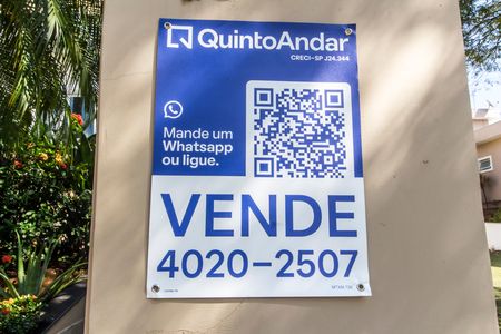 Casa à venda com 500m², 4 quartos e 4 vagas Casa à venda com 500m², 4 quartos e 4 vagasVista da Rua
