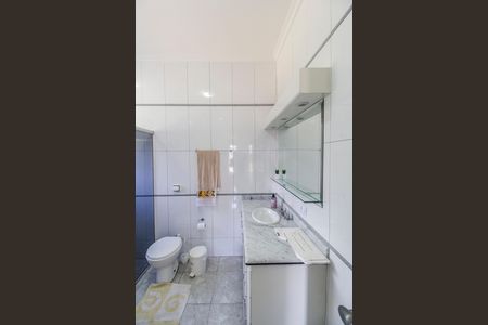 Casa à venda com 500m², 4 quartos e 4 vagas Casa à venda com 500m², 4 quartos e 4 vagasBanheiro Corredor
