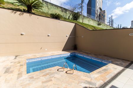 Casa à venda com 500m², 4 quartos e 4 vagas Casa à venda com 500m², 4 quartos e 4 vagasPiscina