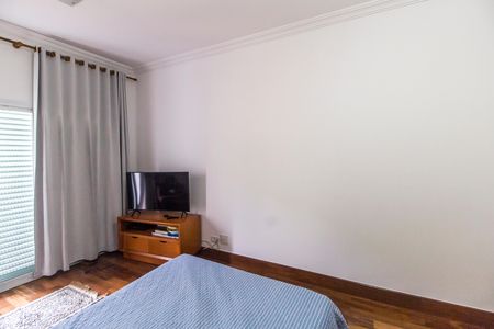 Casa à venda com 500m², 4 quartos e 4 vagas Casa à venda com 500m², 4 quartos e 4 vagasSuíte 2