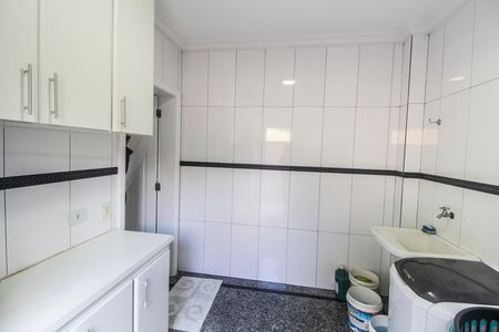 Casa à venda com 500m², 4 quartos e 4 vagas Casa à venda com 500m², 4 quartos e 4 vagasÁrea de Serviço