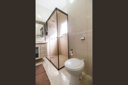 Casa à venda com 500m², 4 quartos e 4 vagas Casa à venda com 500m², 4 quartos e 4 vagasBanheiro da Suíte
