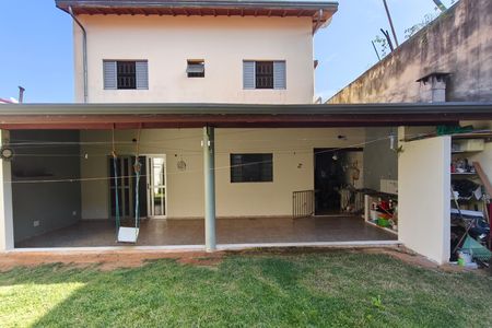 Casa para alugar com 248m², 3 quartos e 4 vagas Casa para alugar com 248m², 3 quartos e 4 vagasQuintal