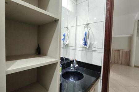 Casa para alugar com 248m², 3 quartos e 4 vagas Casa para alugar com 248m², 3 quartos e 4 vagasBanheiro Social