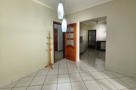 Casa para alugar com 248m², 3 quartos e 4 vagas Casa para alugar com 248m², 3 quartos e 4 vagasSala de Jantar
