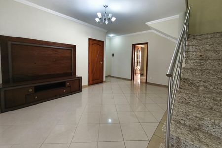 Casa para alugar com 248m², 3 quartos e 4 vagas Casa para alugar com 248m², 3 quartos e 4 vagasSala de TV