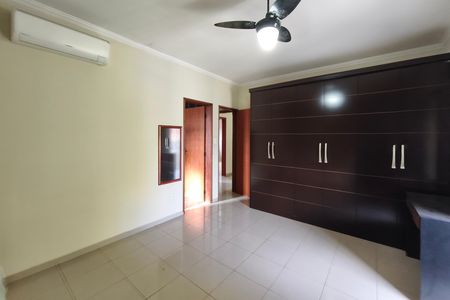 Casa para alugar com 248m², 3 quartos e 4 vagas Casa para alugar com 248m², 3 quartos e 4 vagasQuarto Suíte
